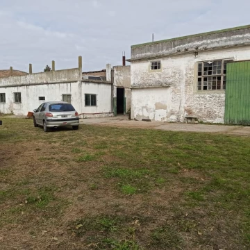 Depósito - Sarandi Venta OPORTUNIDAD 1800 Mts totales