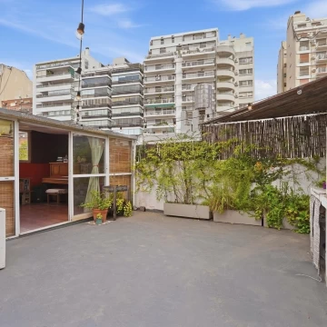 PH con terraza y parrilla en venta en Palermo