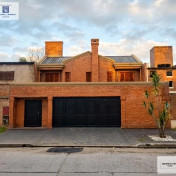 Casa renovada de lujo, amueblada.