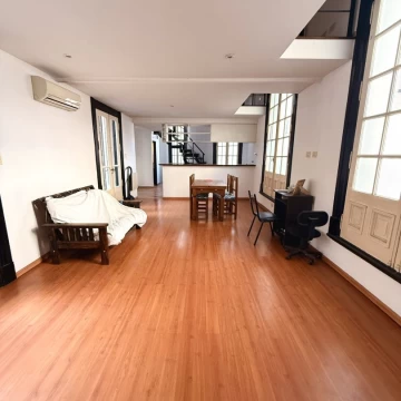 VENTA DEPARTAMENTO TIPO CASA 7 AMB- BALVANERA