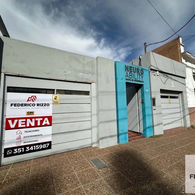 CASA en GENERAL PAZ con ALTA POSIBILIDAD de DESARROLLO INMOBILIARIO!