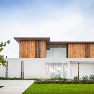 Casa en venta al lago en el barrio Costas Puertos