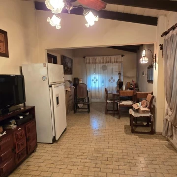 Casa 3 ambientes parque venta Moron