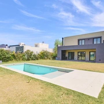 VENTA Casa en Terralagos tres cuartos