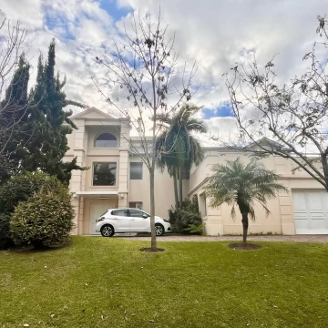 Casa en venta en Las Glorietas, Nordelta, lote en esquina