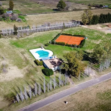 Venta de Lote interno de 1500 mts2 en Los Pinares Country Club - Exaltación de la cruz