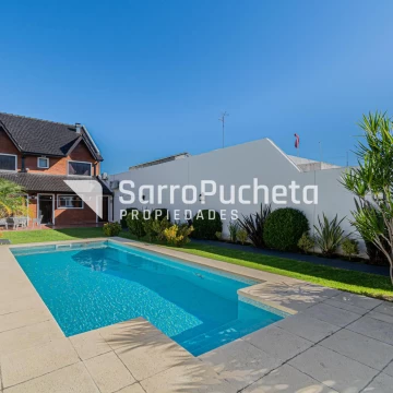 Venta casa 5 ambientes con piscina, parque y quincho en Haedo Sur