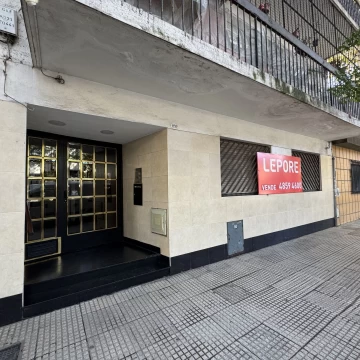 Venta de Departamento 2 Ambientes en Villa Crespo .Con patio excelente ubicacion !!!