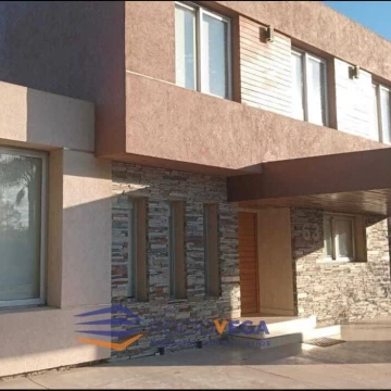 Casa en  venta y/o  en country Boca Raton 100