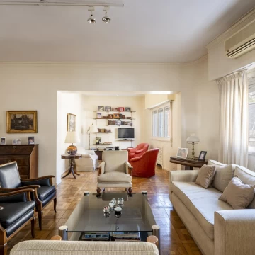 Venta Departamento 8 ambientes, 4 dormitorios, en Recoleta