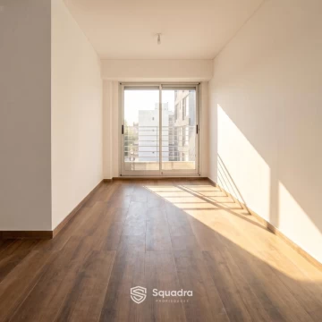 1780416832.jpg