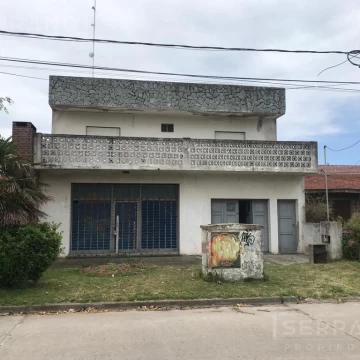 Venta Casa 6 amb. Jardín. Garage y Local, Faro Norte, Mar Del Plata
