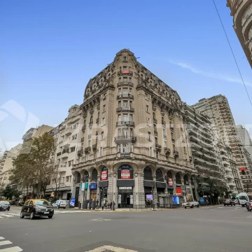 Oficina en venta en Recoleta en edificio Francés reciclada