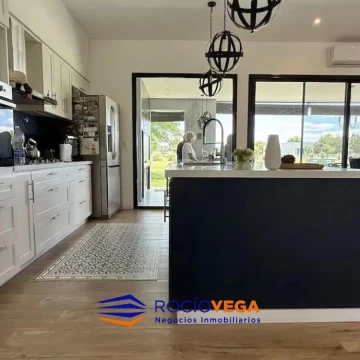 1780489508.jpg
