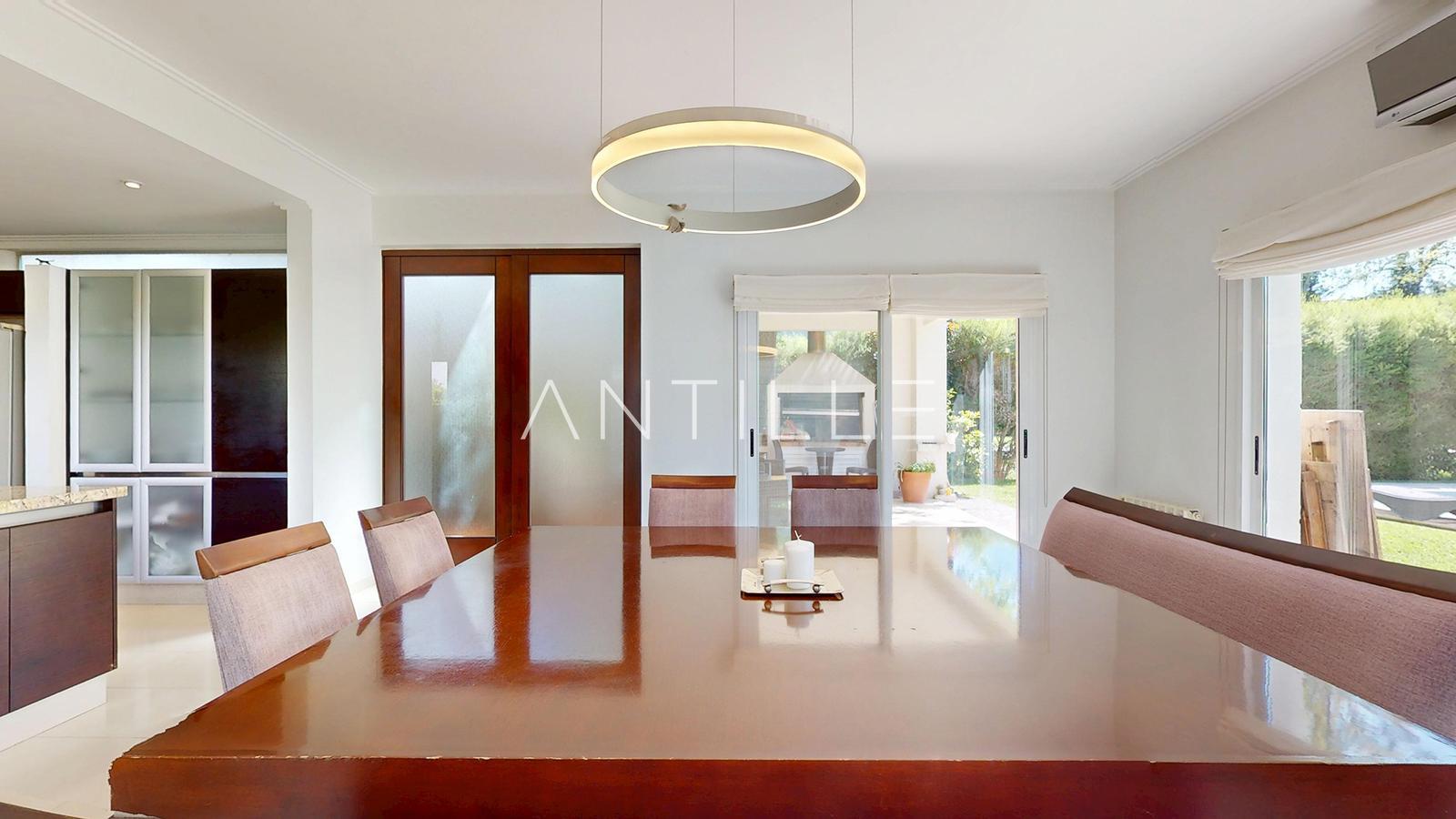 COMEDOR 1 CASA EN ABRIL CLUB DE CAMPO, HUDSON