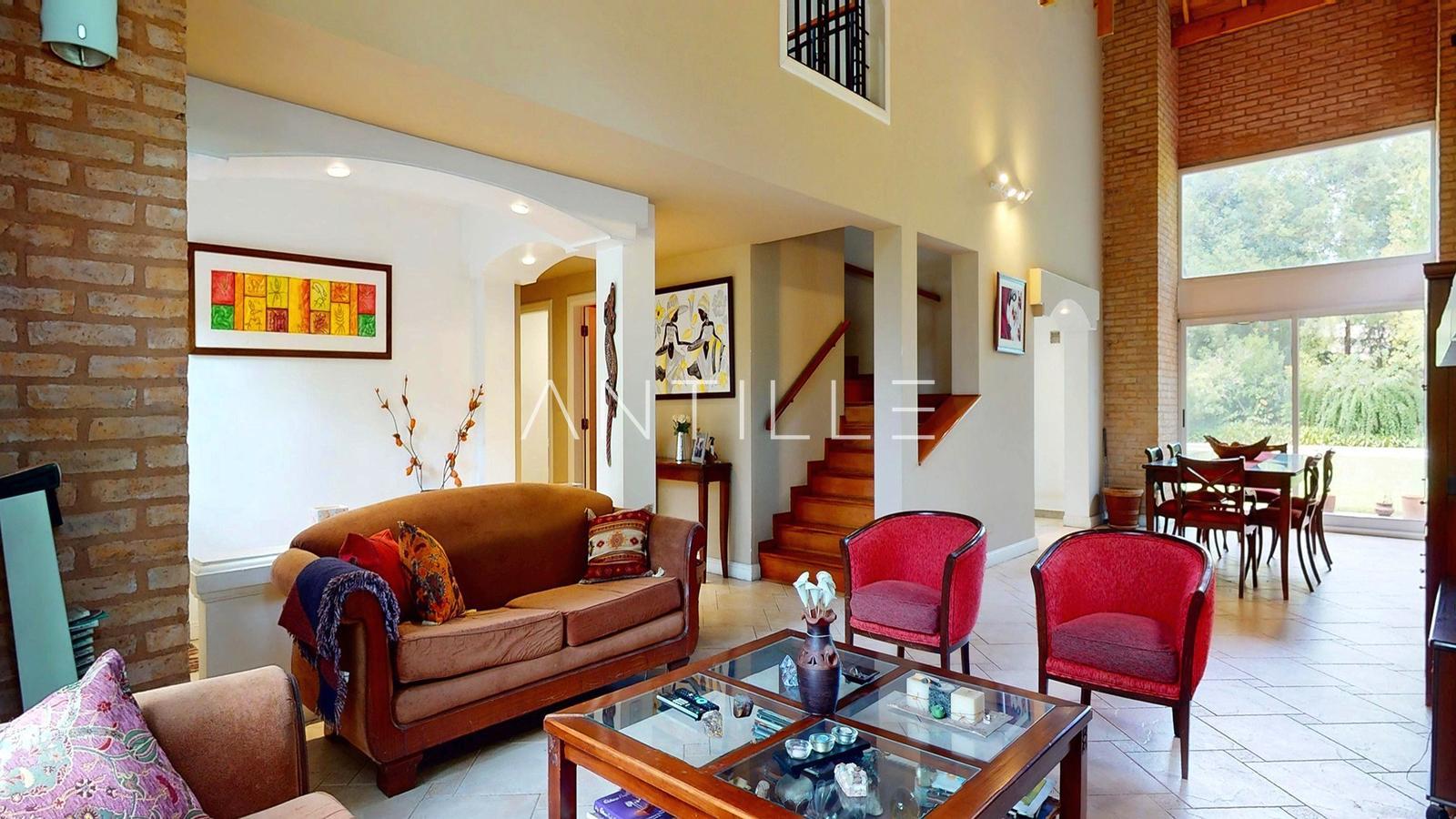 LIVING 2 CASA EN ABRIL CLUB DE CAMPO, HUDSON