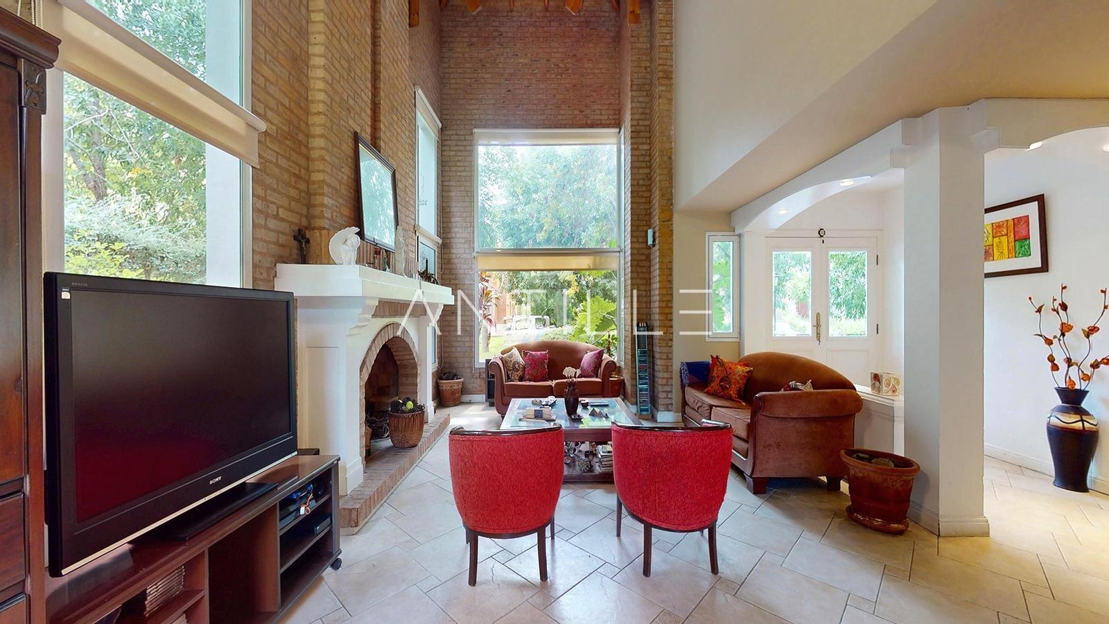 LIVING 4 CASA EN ABIRL CLUB DE CAMPO, HUDSON