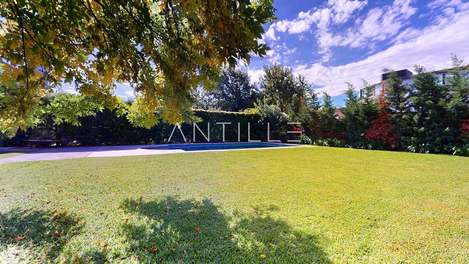 PILETA 4 CASA EN ABIRL CLUB DE CAMPO, HUDSON