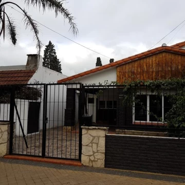 Venta Apto Credito Casa zona comercial  Fisherton -  Av. Eva Peron Rosario Inversión Locales