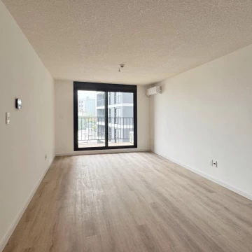 Alquiler de monoambiente con terraza en La Blanqueada, Montevideo