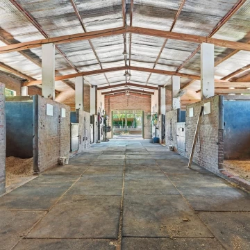 VENDE HIPICO DE 10 HECTAREAS EN FRANCISCO ALVAREZ MORENO