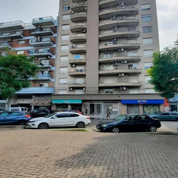 Alquiler: Departamento 2 ambientes:  calle Alberdi - Caseros