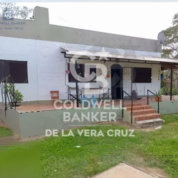 CASA Y QUINCHO EN ARROYO LEYES. CON BAJADA AL RIO. KM