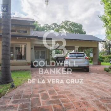Casa en venta sobre dos lotes Club de Campo El Paso