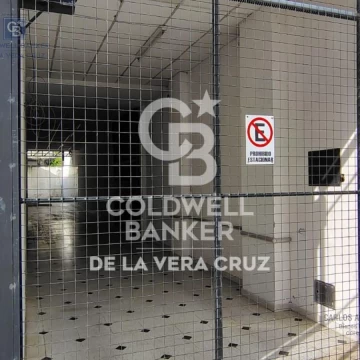 Cochera en Barrio Candioti Sur con porton automatico