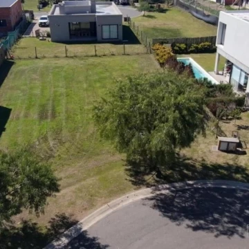 Venta de Lote interno 517m² en Cul de Sac Orientación Noreste en Santa Emilia, Pilar del Este