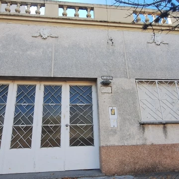 CASA DE 2 DORMITORIOS ARROYITO
