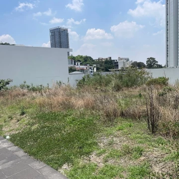 Venta terreno bosque real