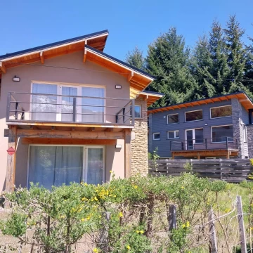 VENTA casa 4 ambientes 126 m2, 500 m2 de lote, amoblada, Bar