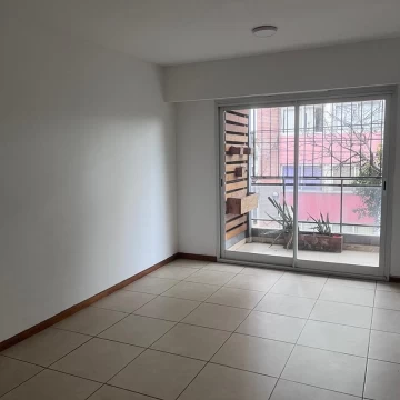 Monoambiente con cochera