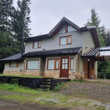 VENTA Casa 3 dormitorios 1 en suite, parrilla, cochera, proyecto 2° casa lote 1200 m2 Las Balsas VLA