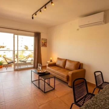 Venta Departamento Monoambiente Con Cochera Y Balcón - La Plata
