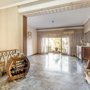 Venta PH tipo casa de 3 ambientes con cochera en Villa Urquiza