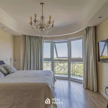 Venta de departamento 3 ambientes más dependencia de servicio y cochera en Chateau Puerto Madero