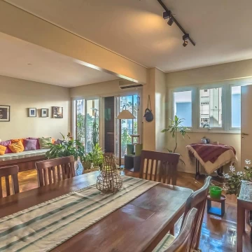 Departamento a la venta de 7 ambientes en Flores Piso entero