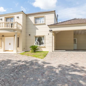 Casa 7 ambientes en venta barrio privado Septiembre Escobar con financiación