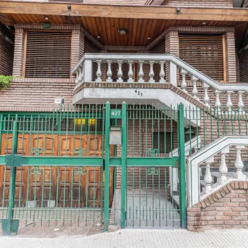 Venta Terreno de 8.66m x 27.02m - Planta baja   9 pisos - a metros de Av. Pedro Goyena - Caballito