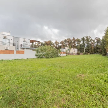 Venta de terreno de 791 m2 en El Pato