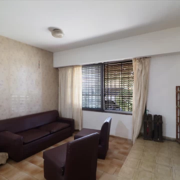 Casa 5 Ambientes más 2 locales en venta con Patio, Jardín, 2 Cocheras, Haedo Norte - El Palomar