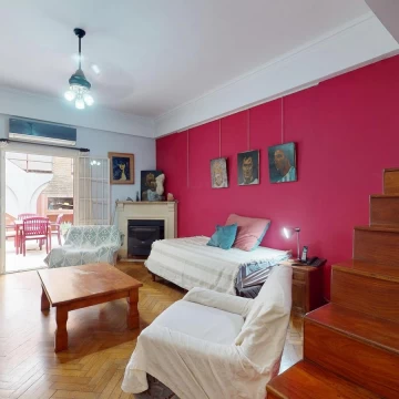 VENTA - PH estilo casa 4 ambientes con cochera, patio y gran terraza en Belgrano