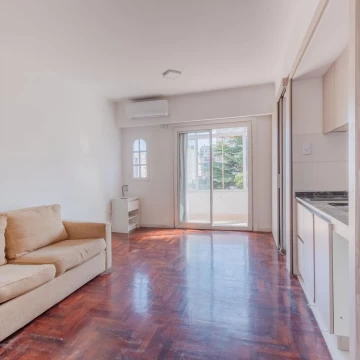 Departamento monoambiente con balcón vista abierta apto profesional en venta en Recoleta