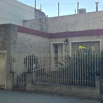 Venta Depósito / Galpón / Oficinas – Neuquen 2700 – Lote Propio
