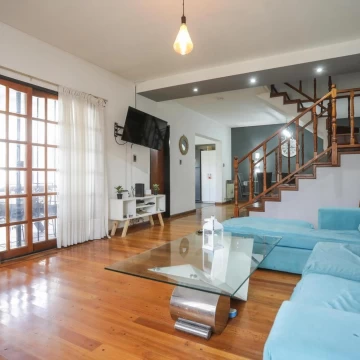 Casa en venta 5 ambientes en Villa Adelina