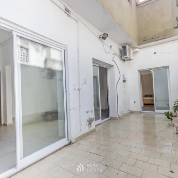 VENTA de PH 4 ambientes en Saavedra con patio y terraza