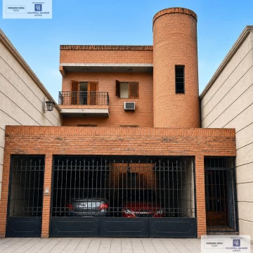 Casa con Jardin en Barrio Sur