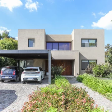 Casa en venta de 5 ambientes en Estancias del Pilar